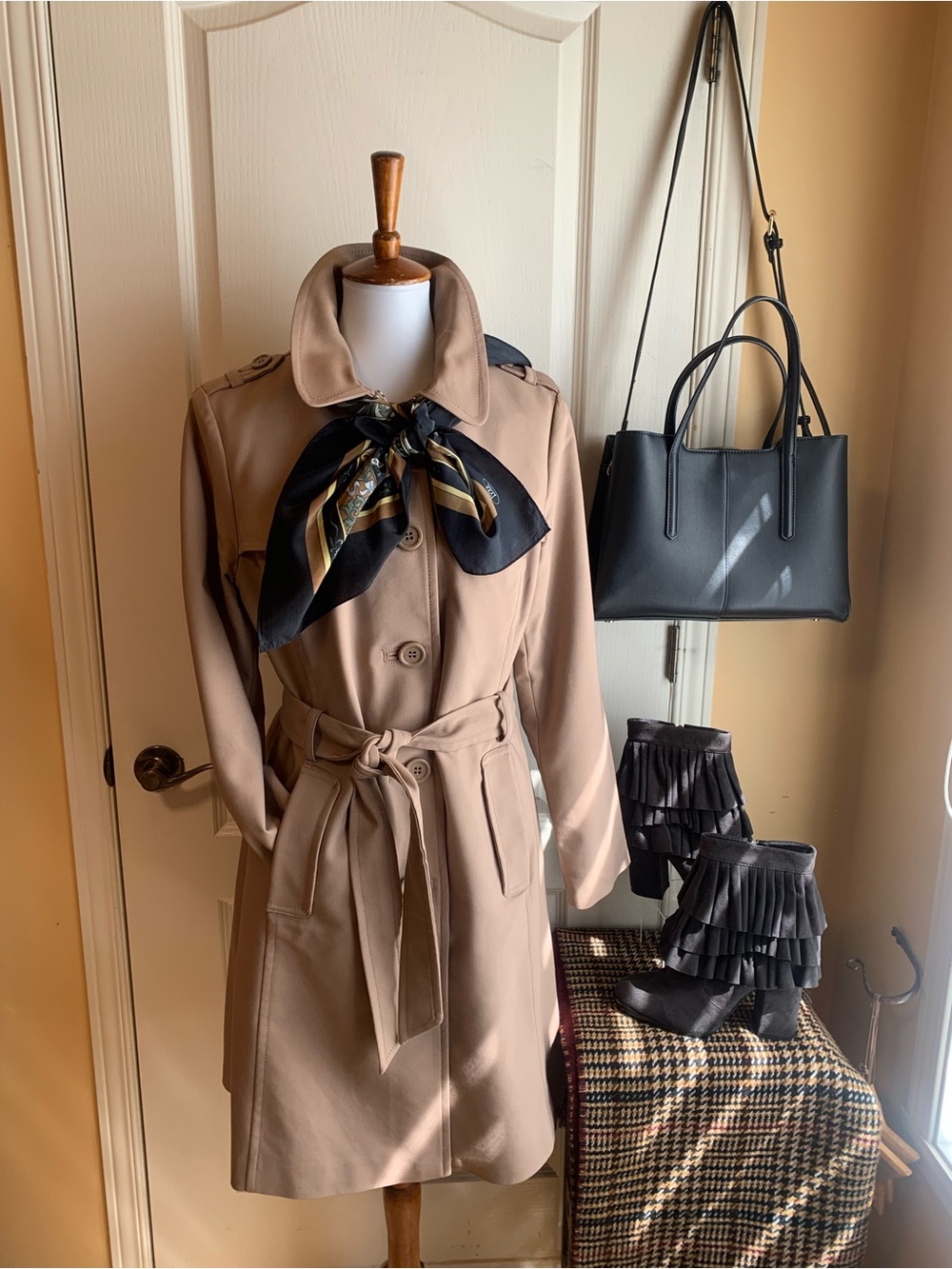 Kate Spade Tan Trench Coat belted 3/4 length